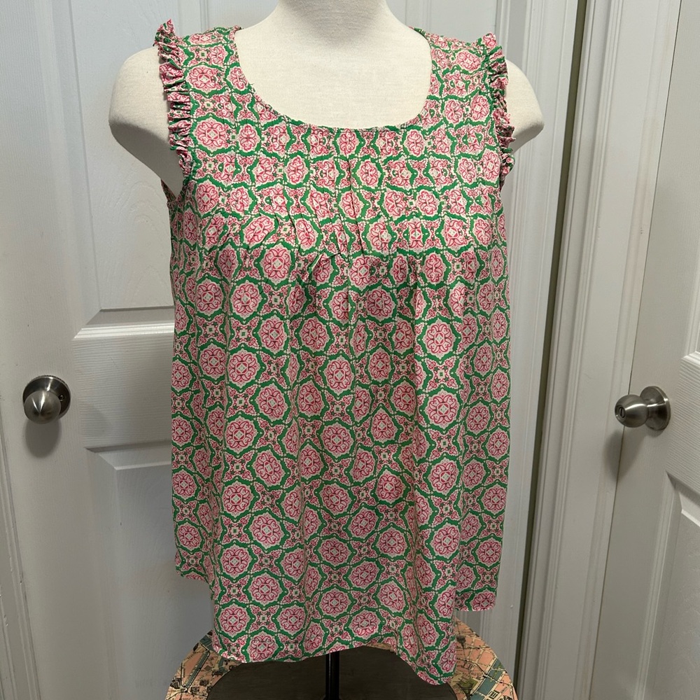Rose & Olive size small, sleeveless top.